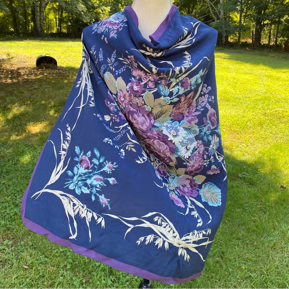 LAURA ASHLEY SCARF PURLE BLUE TAN CREAM FLORAL SILK SQUARE - Picture 2 of 9